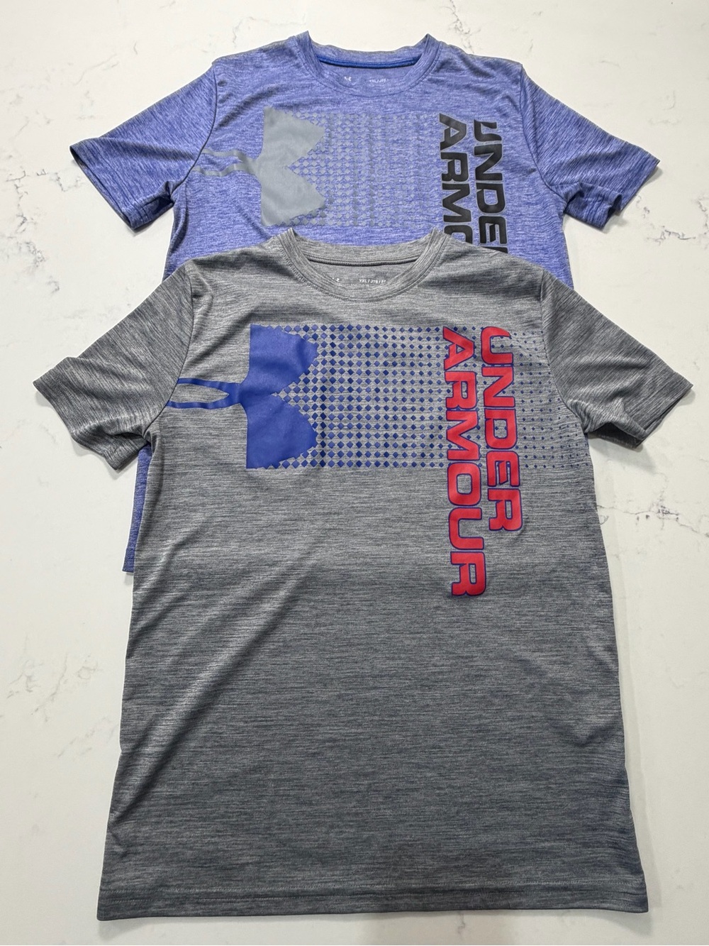 LOT OF 2 Under Armour Boys Graphic Athletic T-Shirts YXL (Gray & Blue)